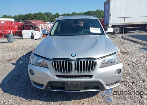 2013 BMW X3 xDrive28I z USA, uszkodzony, nr VIN 5UXWX9C54D0D03145